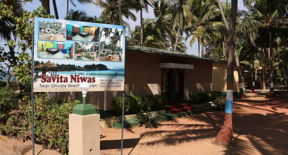 Savita Niwas, Malvan 1